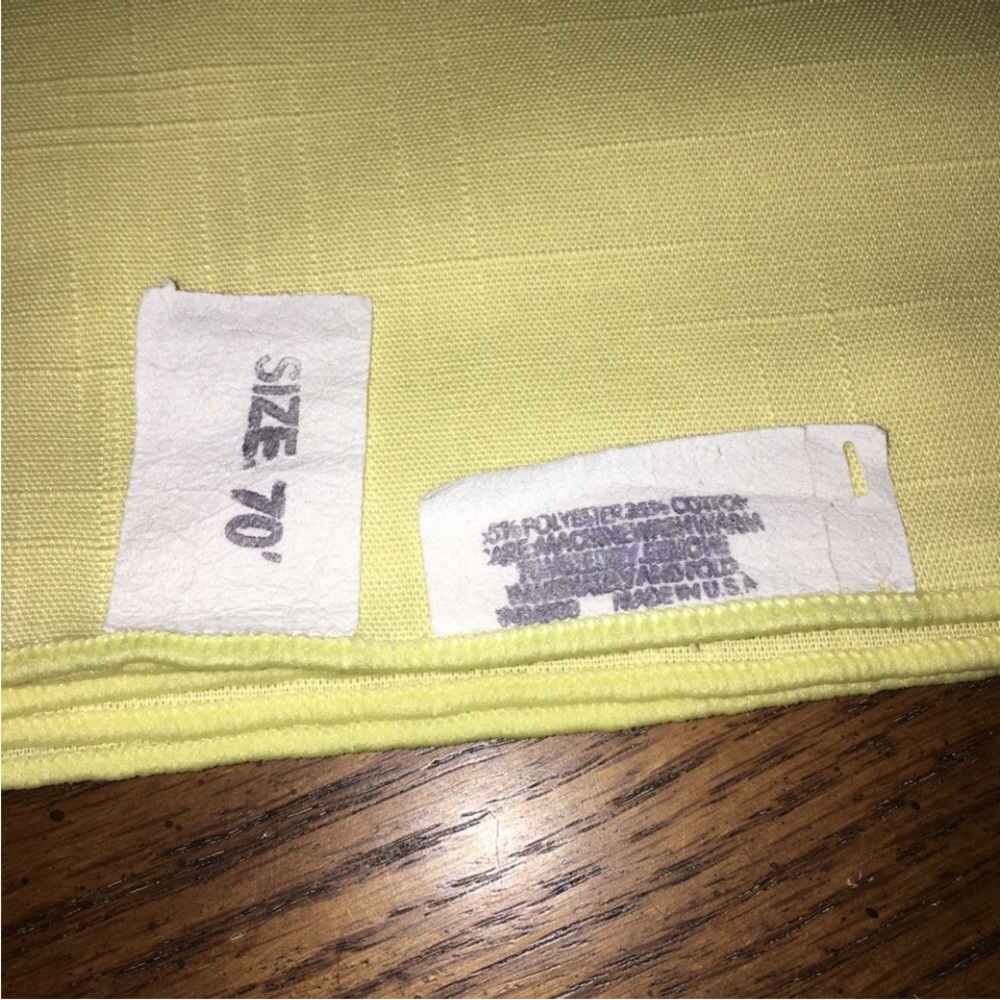 Tablecloth 4 napkins fabric bundle solid yellow matching set cotton blend 1980s - Picture 5 of 6